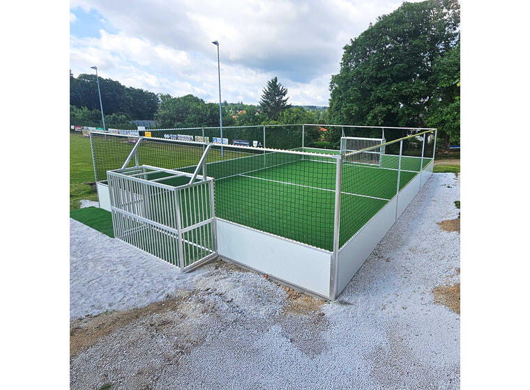 Arena Pro Multibane 10 x 7 meter Robust ballbinge med integrerte mål 