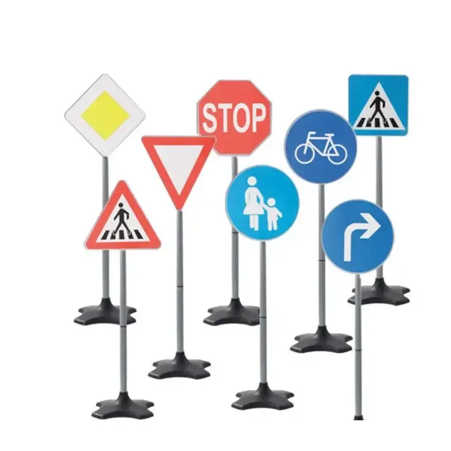 Trafikkskilt, sett med 8 stk. Trafikkopplæring 