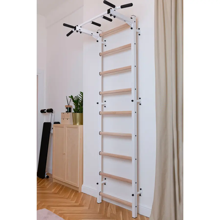 Ribbevegg BenchK 311W Hvit Med fastmontert pull-up stang 