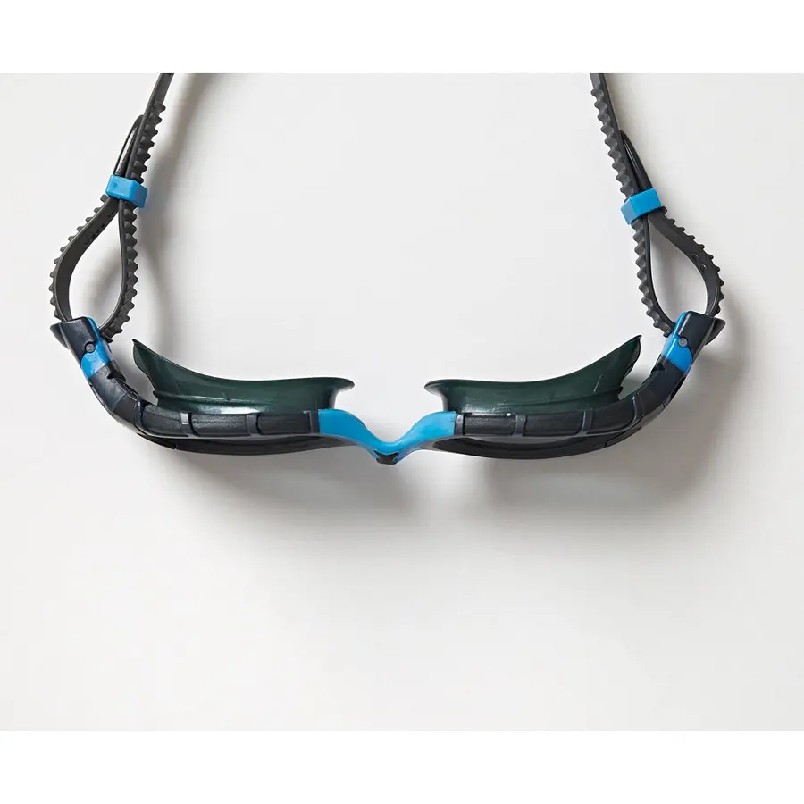 Predator Flex Svømmebrille S-M Zoggs | Sotet linse | Small Fit 