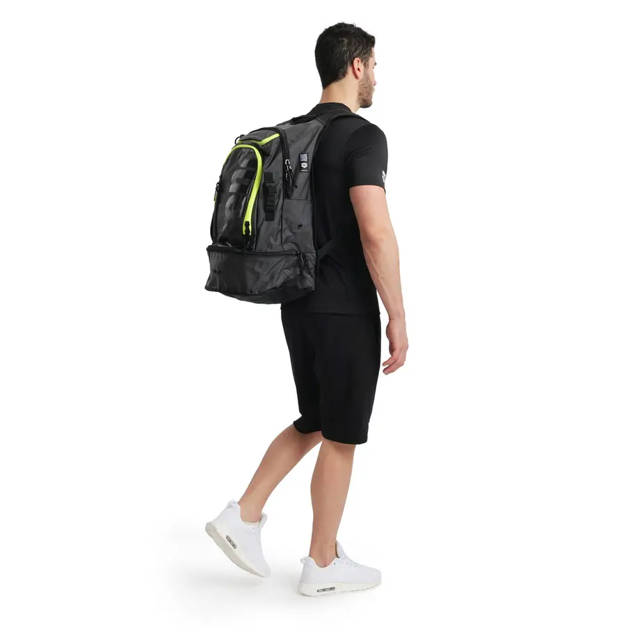 Arena Fastpack 3.0 Ryggsekk 40 L Svart/Gul | Svømmesekk | Svømmebag 