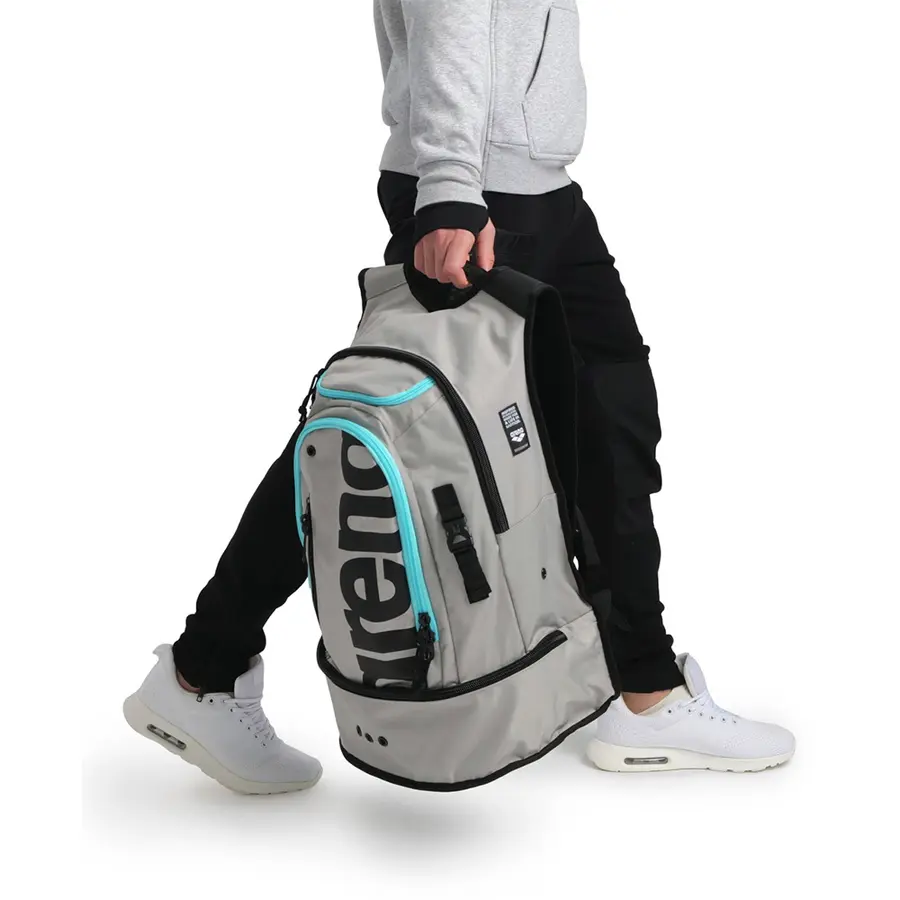 Arena Fastpack 3.0 Ryggsekk 40 L Sølv | Svømmesekk | Svømmebag 